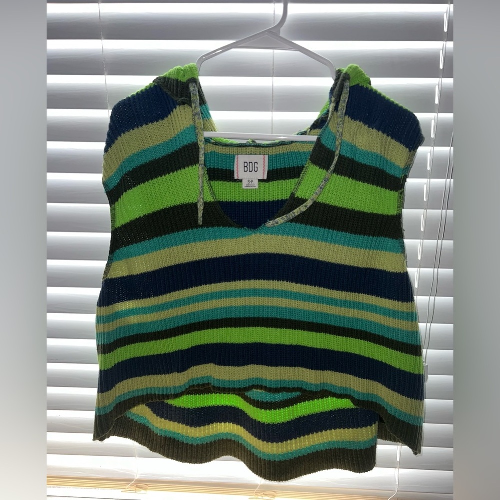 BDG Urban Outfitters hooded sweater vest